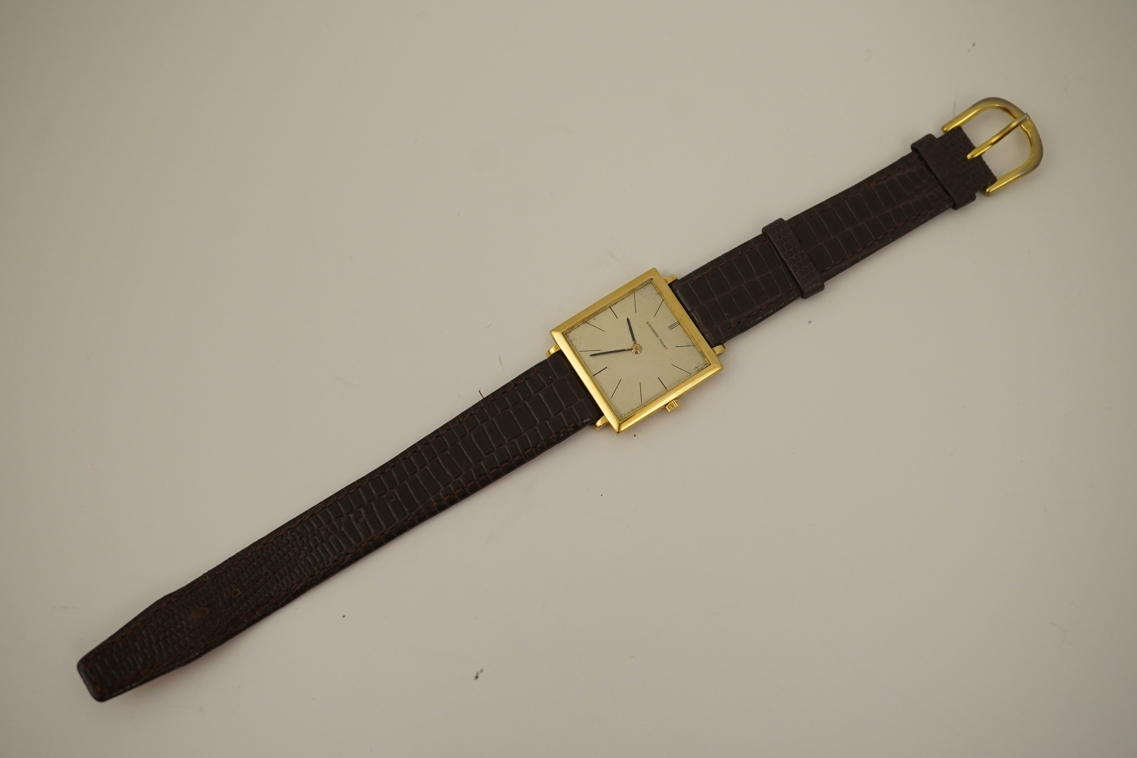 A gentleman's 18ct gold Audemars Piguet manual wind dress wrist watch